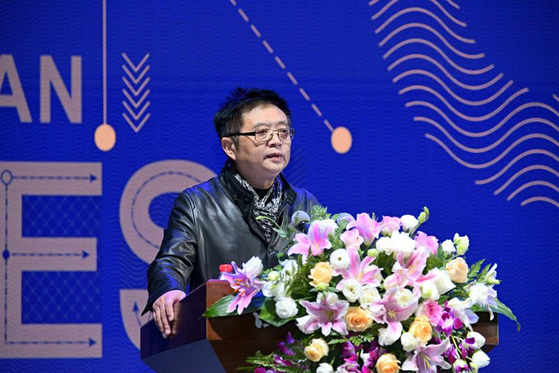 黄宗贤主持主旨演讲_上传网站.jpg
